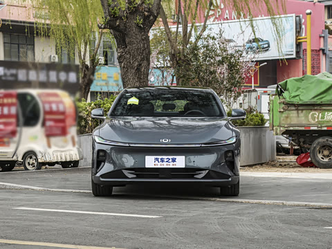 2025�� ��������� 710�콢��