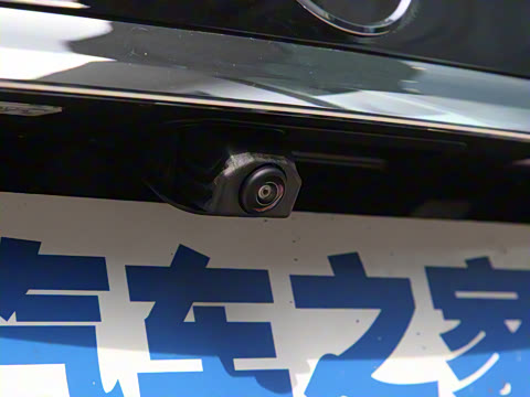 2022�� �Ŀ�� E 350 e L ���ʽ��϶����γ�