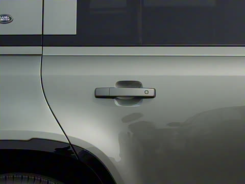 2023�� 110 3.0T P400 X-DYNAMIC HSE