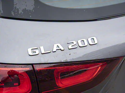 2023�� GLA 200