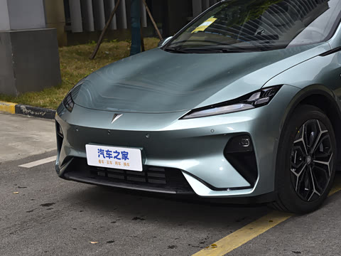 2025�� 230UltraǬ���Ǽ�ADS SE���̰�