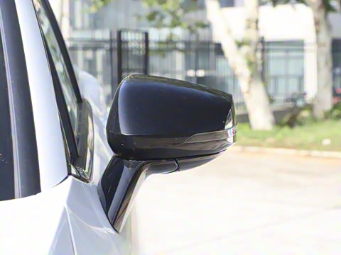 2025�� 2.0T ����������