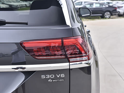 2022�� ;��X 530 V6 ������������