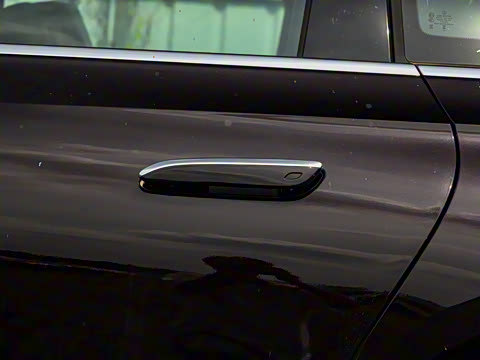 2025�� �Ŀ� E 260 L �˶���