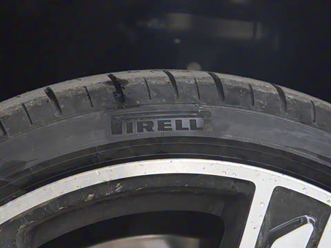 2025�� 200���������� 40 TFSI ���������� B&O ��ҹ��