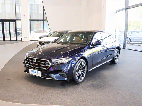 2025�� �Ŀ� E 300 L ������