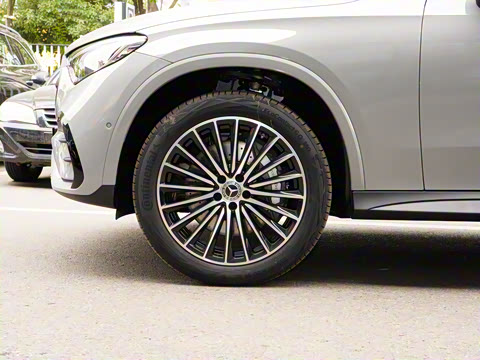 2025�� GLC 300 4MATIC ����SUV