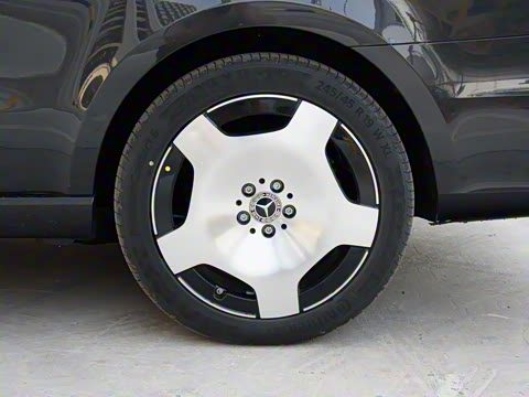 2024�� V 300 L ����������