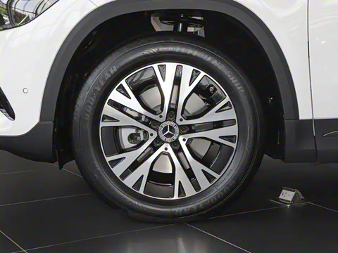 2025�� �Ŀ� GLA 220