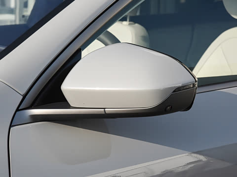 2022�� 100kWh �׷���