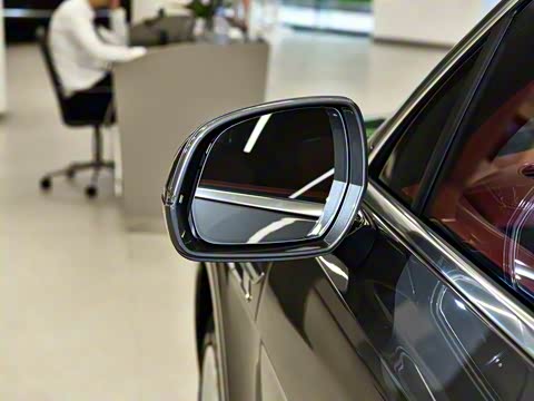 2026�� 4.0T V8 ������ŶȰ�