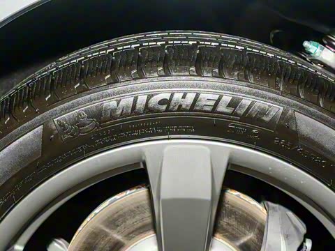 2025�� Macan 2.0T ���ΰ�