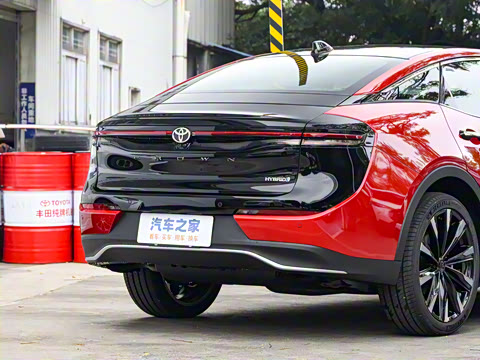 2023�� 2.4T SportCross HEV���������