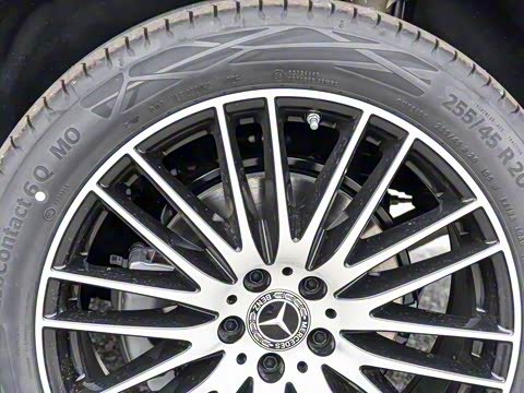 2025�� �Ŀ� GLC 300 L 4MATIC ������ 5��