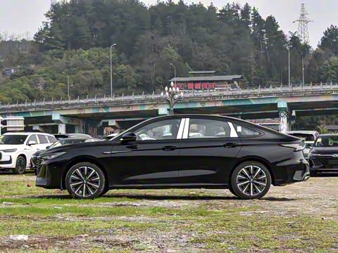 2025�� 2.0T �Զ���+