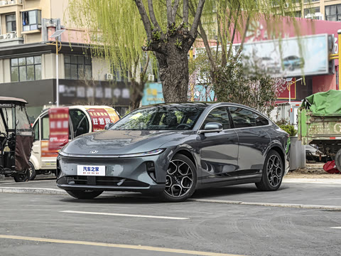 2025�� ��������� 710�콢��