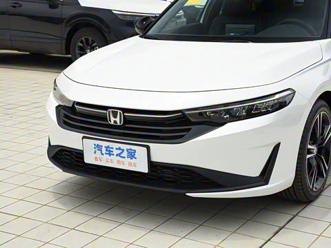 2025�� HATCHBACK 240TURBO �ֶ��ھ���