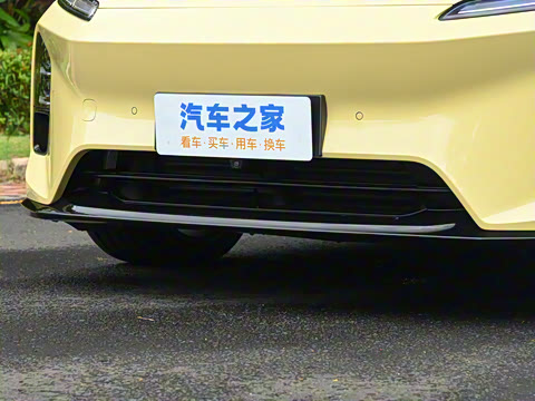 2025�� 75kWh Touring