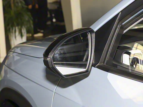 2023�� ��� 2.0L ����LUX