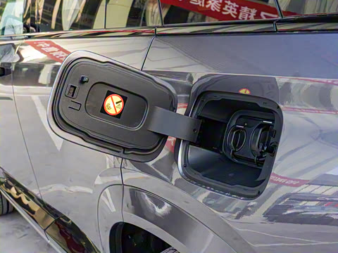 2025�� 180km Ultra ������