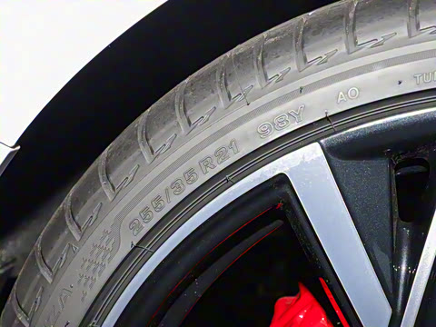 2025�� 55 TFSI quattro ������