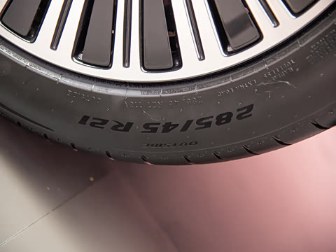 2025�� ���� Ultra�� 53.4kWh 6����