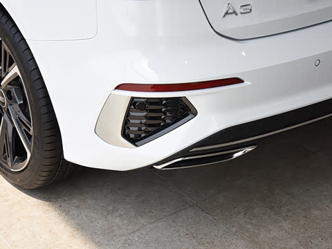 2023�� �Ŀ� Sportback 35 TFSI ʱ���˶���