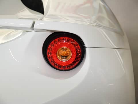 2019�� GT410 Sport