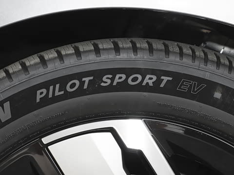 2025�� Ultra ������