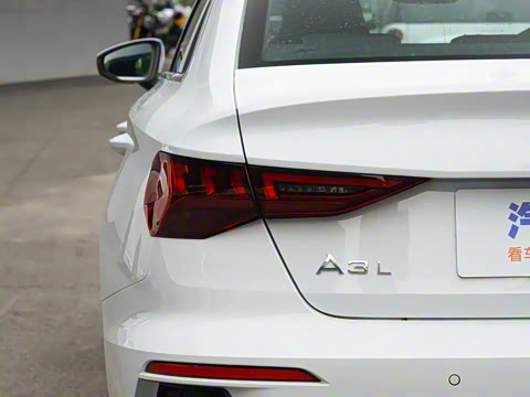 2023�� �Ŀ� A3L Limousine 35 TFSI ʱ���˶���