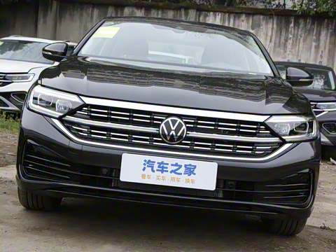 2025�� �Ŀ� 300TSI DSG׿Խ��