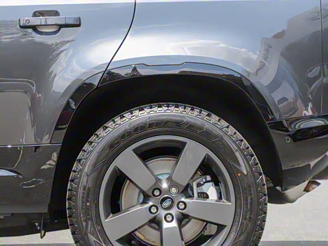 2023�� 110 3.0T P400 �����ر��