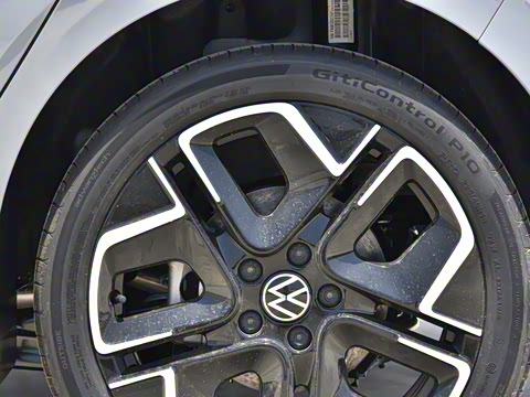 2025�� �Ŀ� 300TSI R-Line