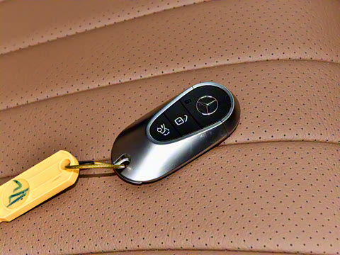 2025�� �Ŀ� E 300 L ʱ����