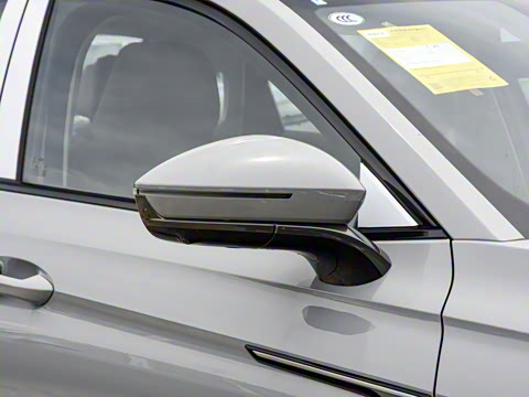 2025�� 2.0T �Զ���+