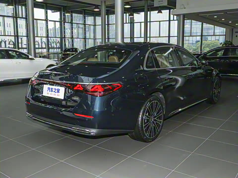 2025�� E 300 L �����