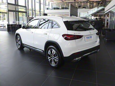 2025�� �Ŀ� GLA 220