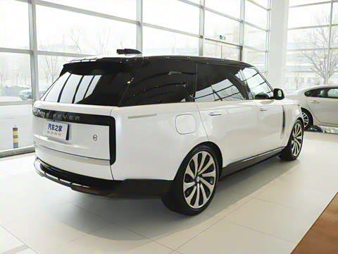 2024�� 4.4 V8 SV���ٴ����ӳ��� 4��