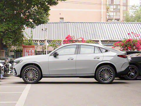 2025�� GLC 300 4MATIC ����SUV