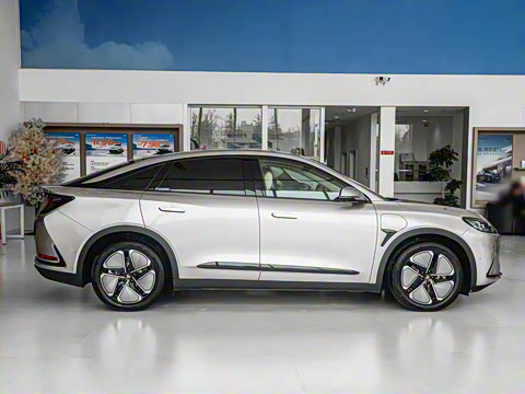 2025�� 735MAX 160kW