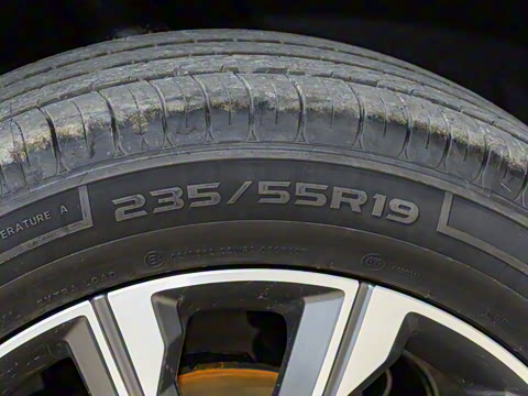 2025�� 2.0T ��������� 5��