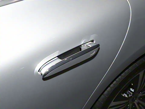 2025�� 500 4MATIC ������