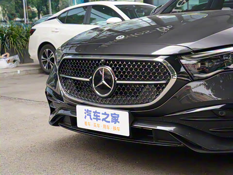 2025�� �Ŀ� E 300 ʱ�����˶���