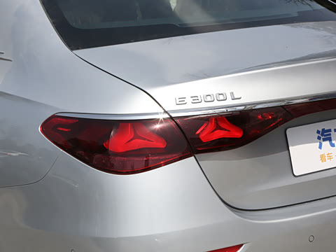 2025�� �Ŀ� E 300 L ʱ����