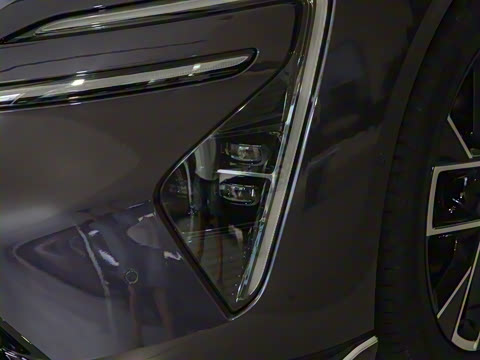 2025�� Max�����