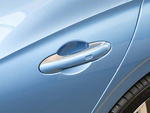 2026�� 4.0T V8 Mulliner