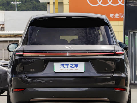 2025�� Ultra ���ܻ��°�