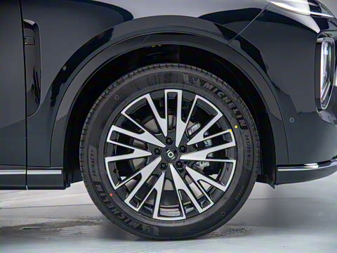 2025�� 215�����콢PLUS