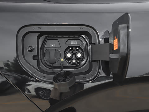 2025�� 636Ultra�Ǽݰ� 5��