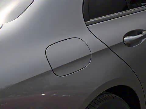 2020�� �Ŀ� E 260 �˶���